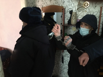 В Междуреченском местный житель задержан по подозрению в убийстве и покушении на убийство двух лиц